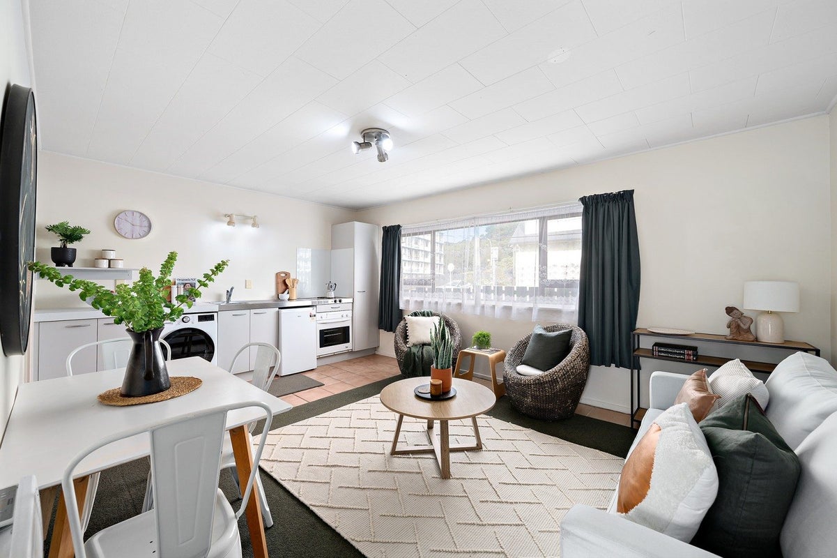 2/52 Russell Terrace, Berhampore, Wellington - Carousel 1