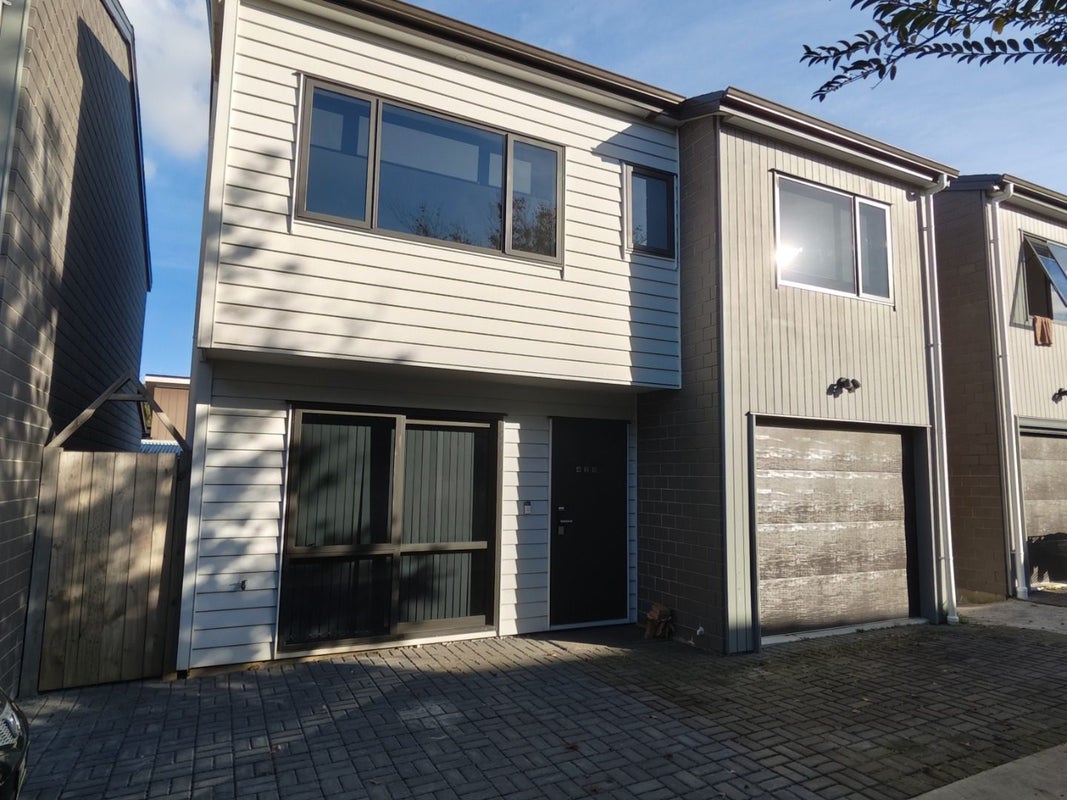 425D Great South Road, Opaheke, Papakura - Carousel 16