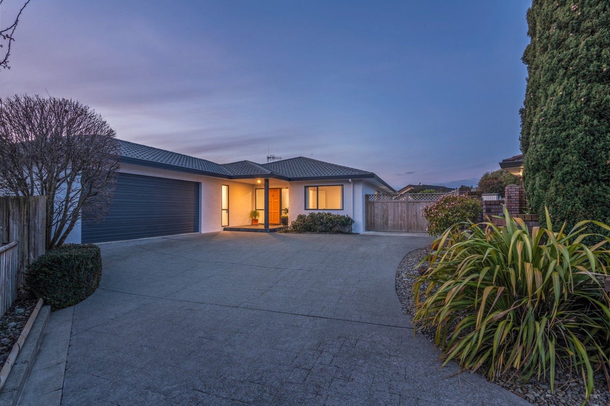 11 Colorado Crescent, Milson, Palmerston North - Carousel 1