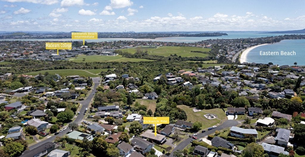 14 Pickwick Parade, Mellons Bay, Auckland - Carousel 2