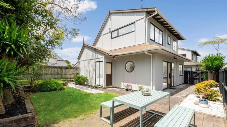 2/39 Marua Road, Ellerslie, Auckland - Carousel 1
