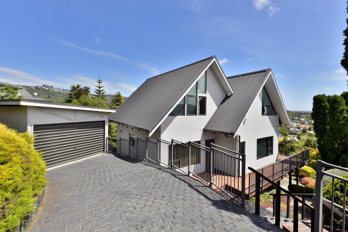 6 Morven Terrace, Huntsbury, Christchurch - Carousel 1