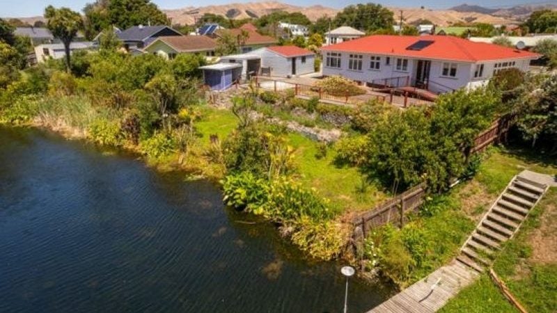 15 Dillons Point Road, Islington, Blenheim - Carousel 1