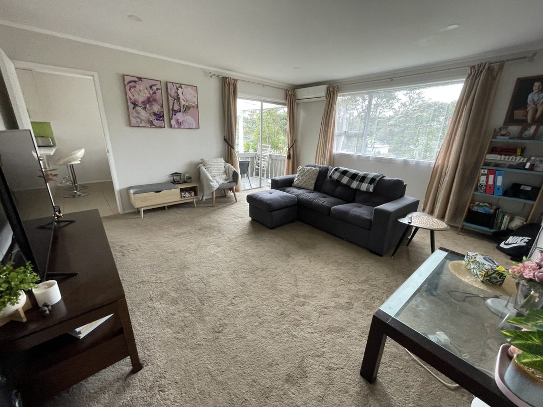 24 Onedin Place, Titirangi, Auckland - Carousel 2