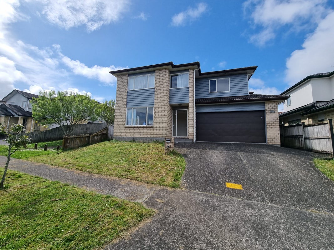 23 Multose Drive, Flat Bush, Auckland - Carousel 1