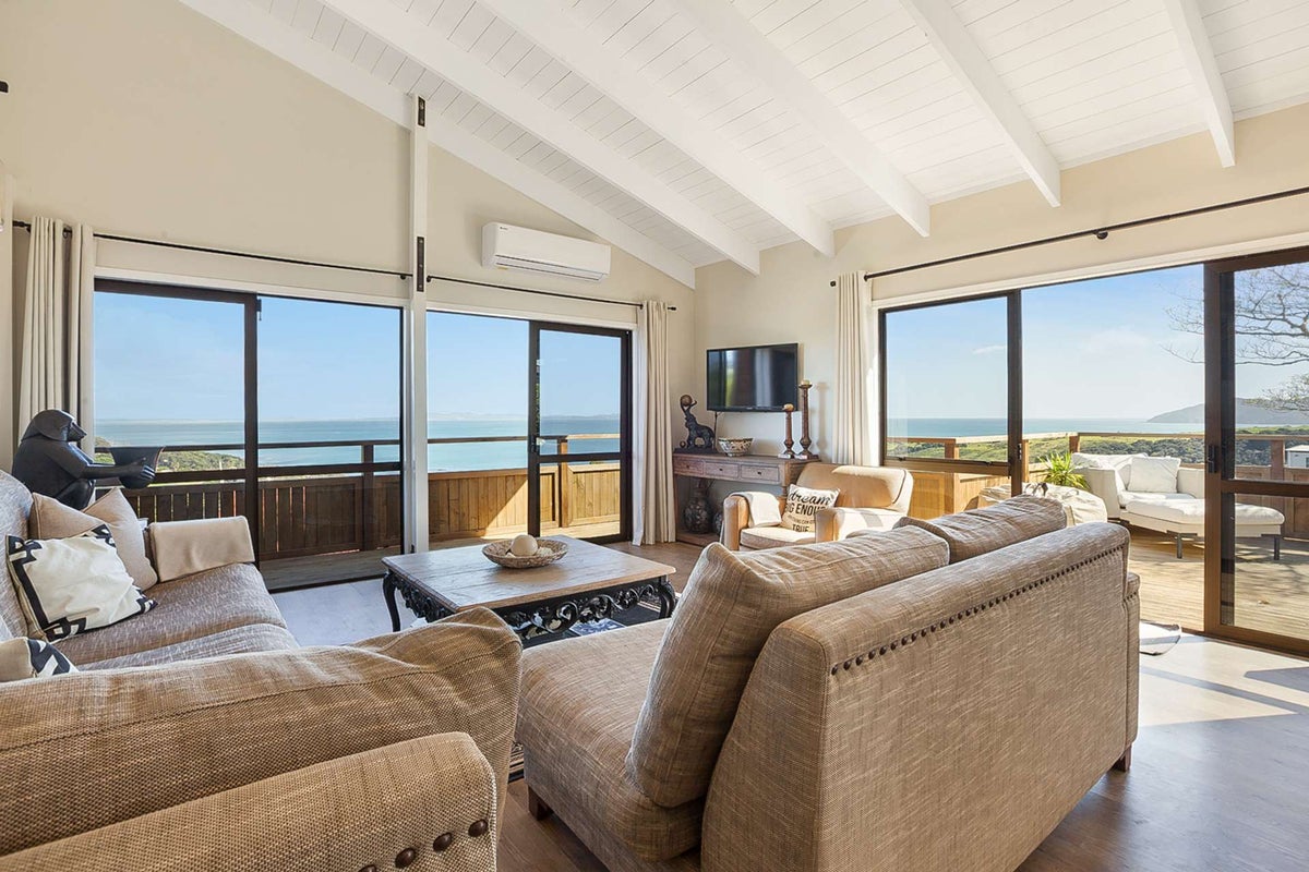 26 Bay View Road, Cable Bay, Cable Bay - Carousel 2