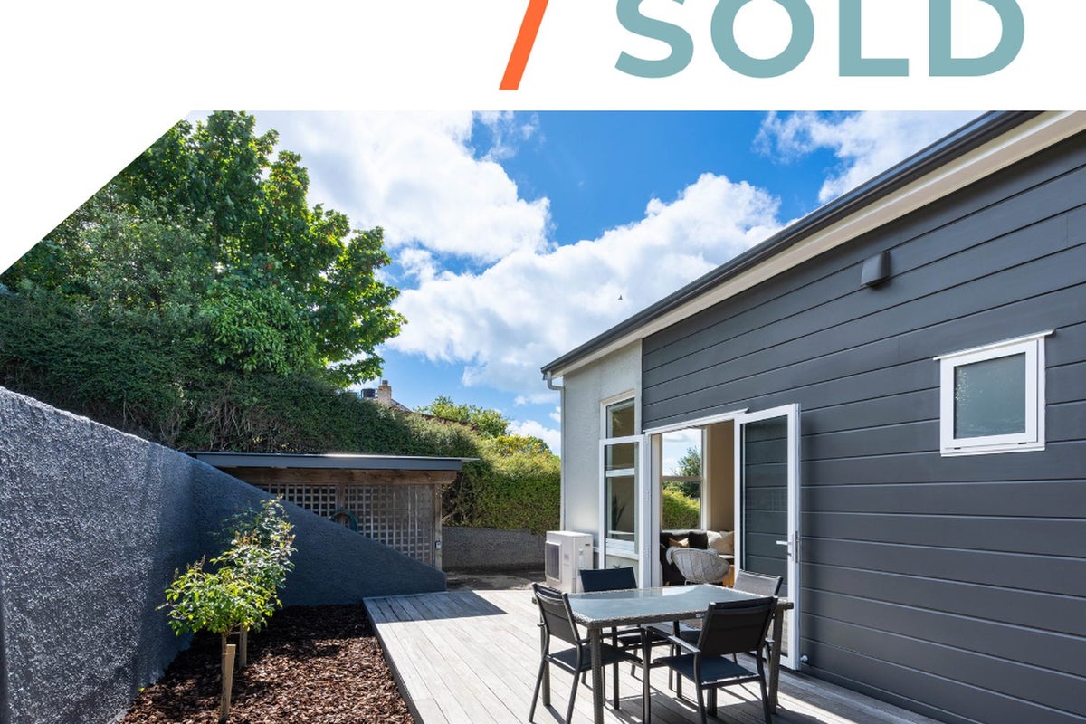 196 South Road, Caversham, Dunedin - Carousel 1