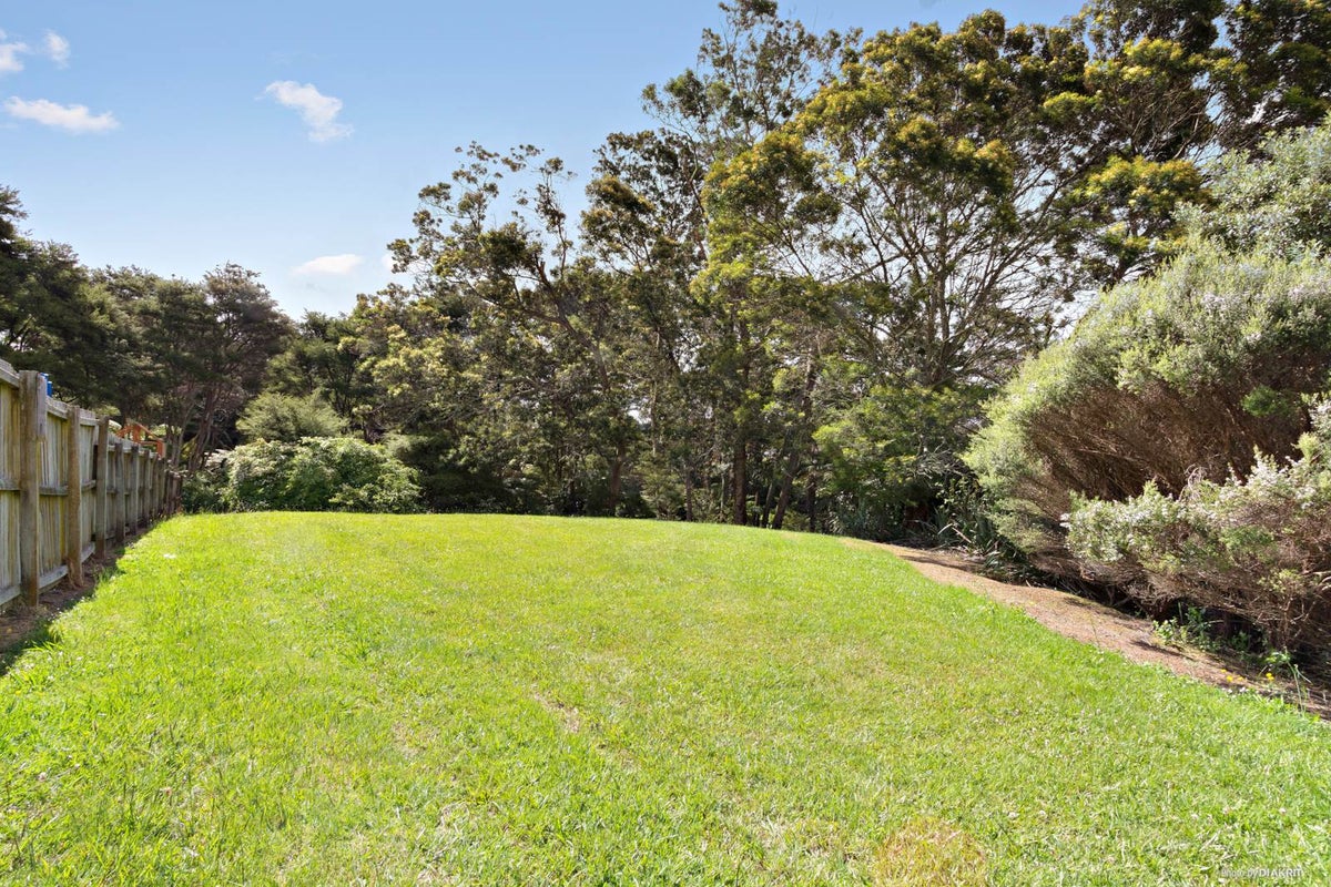 55 Hewlett Road, Massey, Auckland - Carousel 2