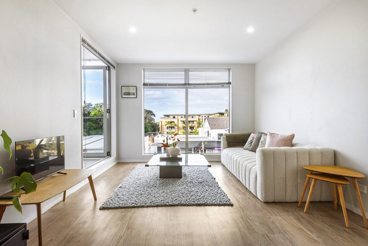 305/19 Bute Road, Browns Bay, Auckland - Carousel 1