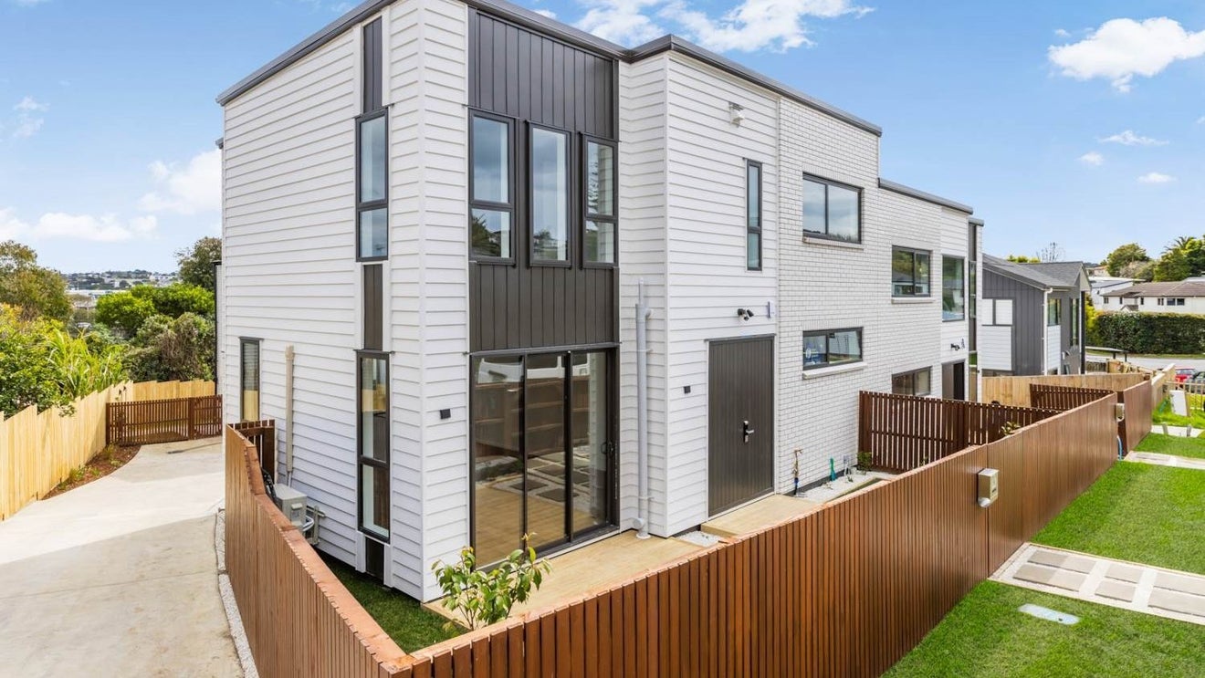 81B Bond Crescent, Forrest Hill, Auckland - Carousel 1