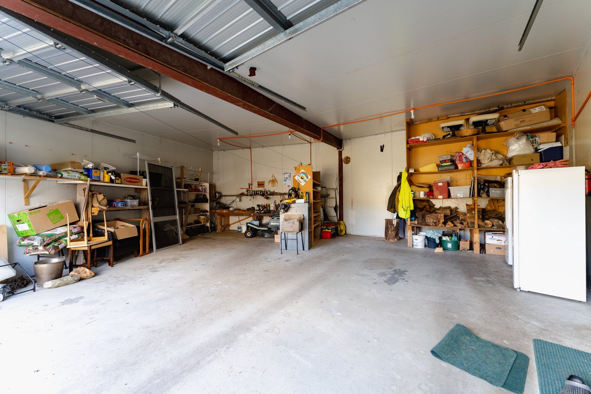 189 Lake Road, Clarendon - Carousel 21