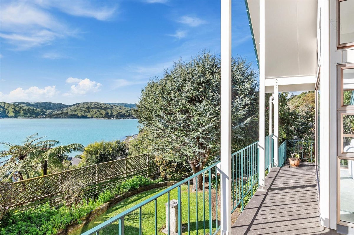 34 Leeward Drive, Whitby, Porirua - Carousel 28