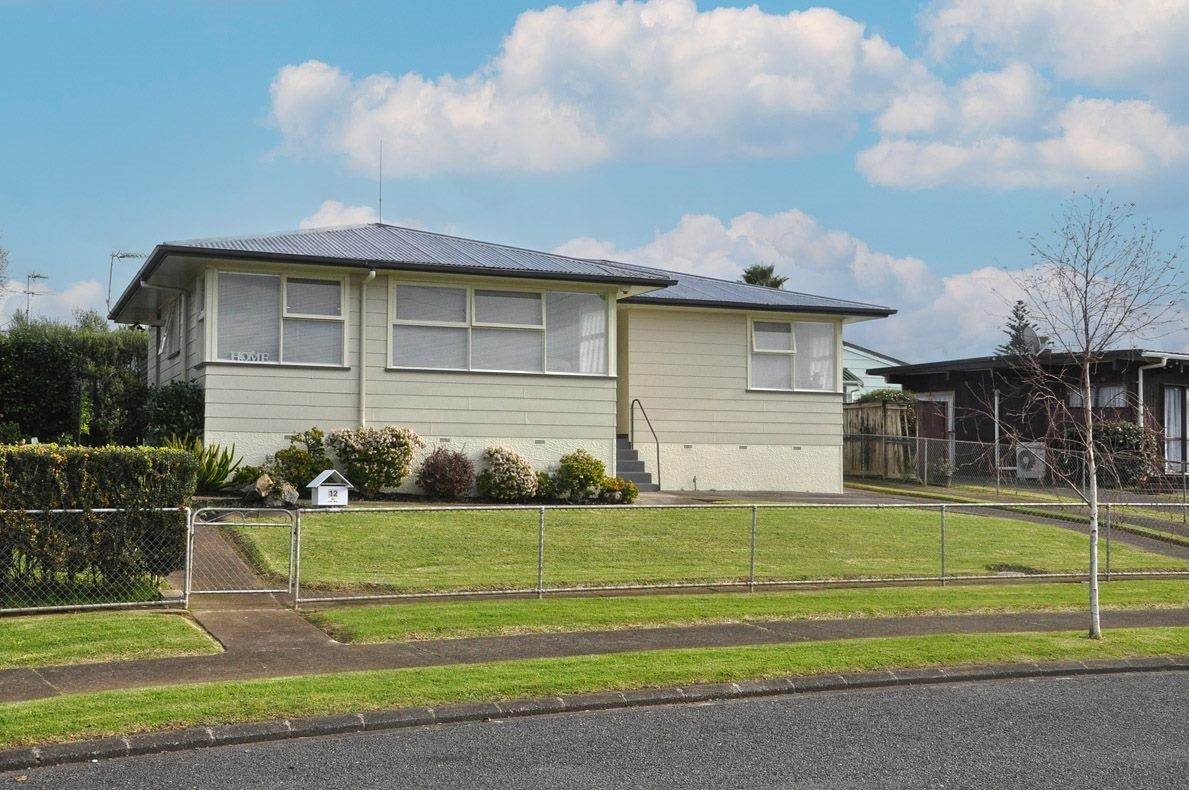 12 Tinkler Place, Favona, Auckland - Carousel 1