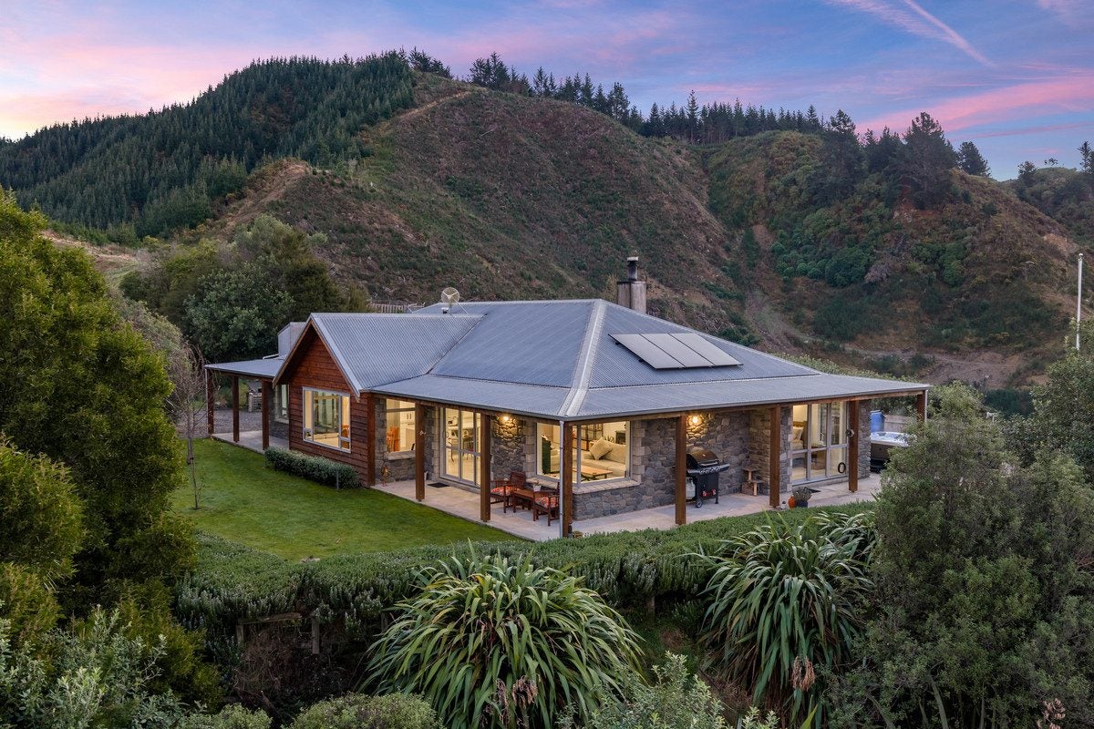 131 Onamalutu Road, Blenheim - Carousel 1