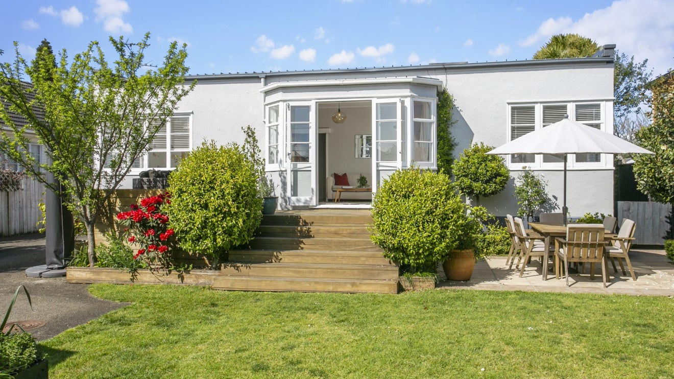8 Harwood Street, Sandringham, Auckland - Carousel 1
