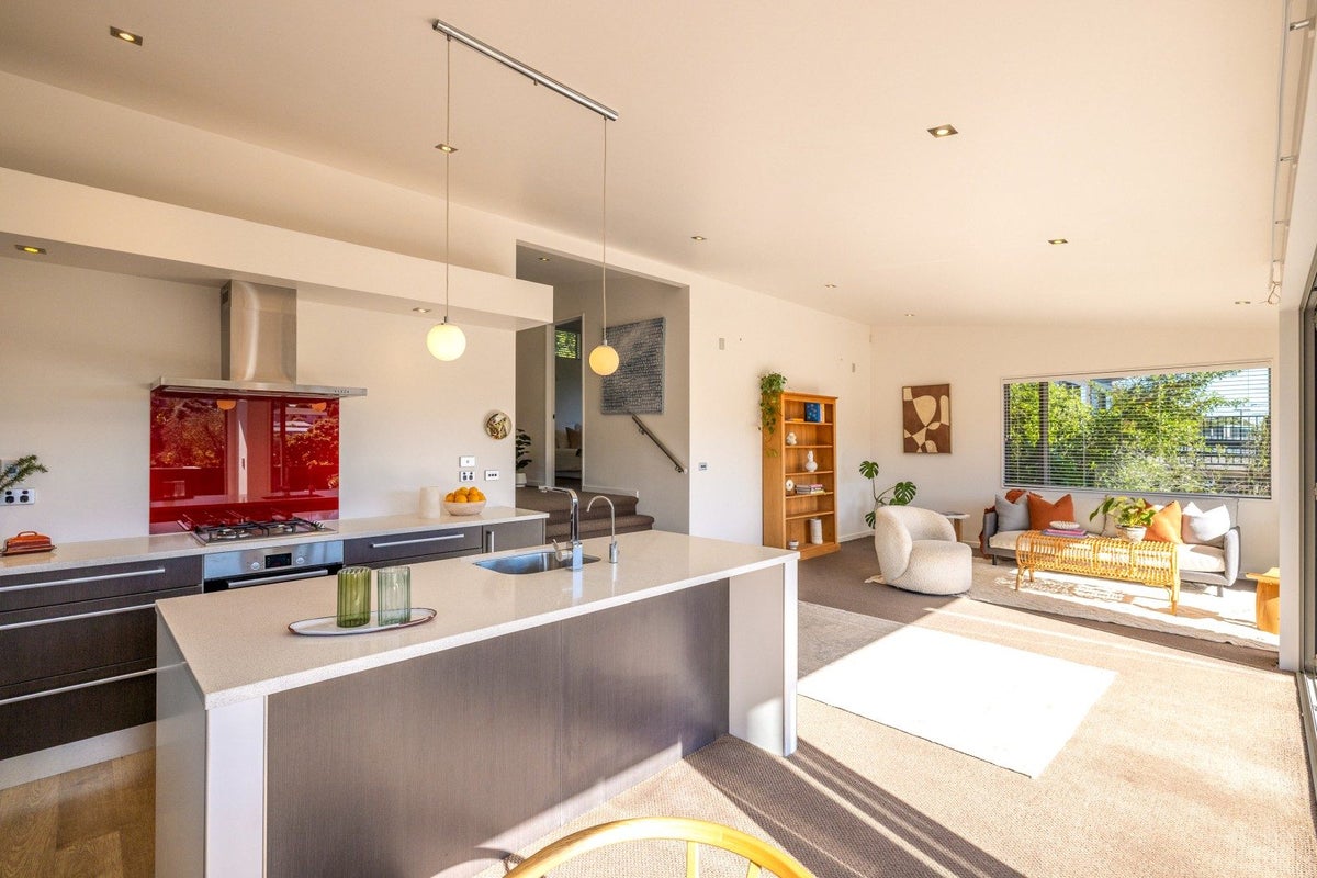 27 Ocean Road, Surfdale, Waiheke Island - Carousel 2