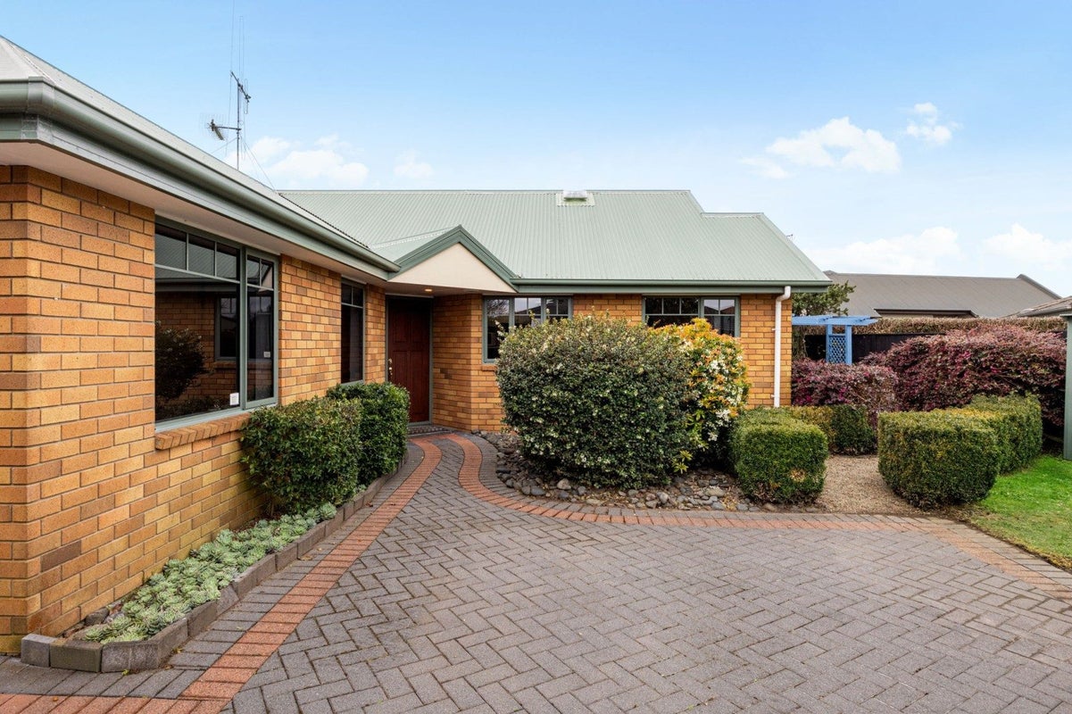 4 Stanfield Court, Rototuna, Hamilton - Carousel 1