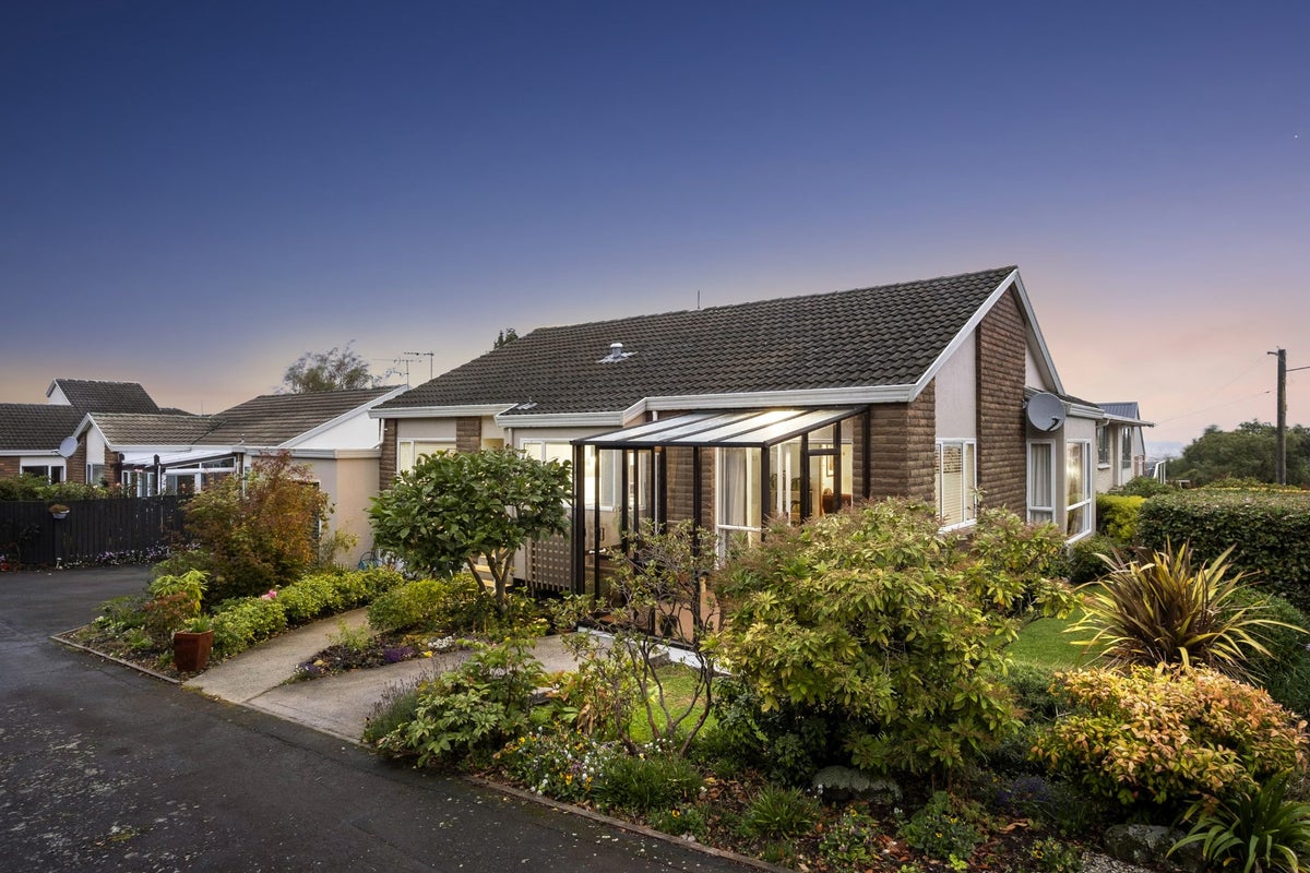 30A Michie Street, Belleknowes, Dunedin - Carousel 1