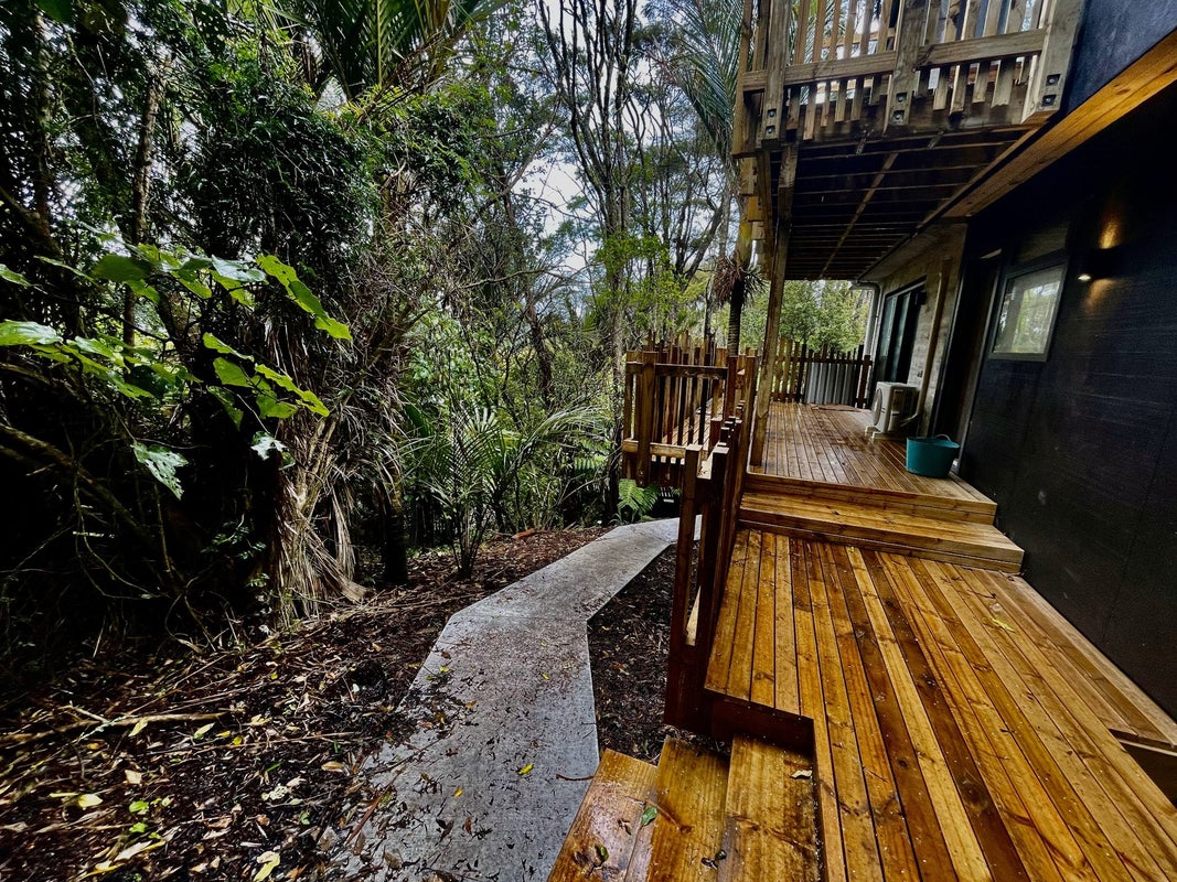 51C Rimutaka Place, Titirangi, Auckland - Carousel 6