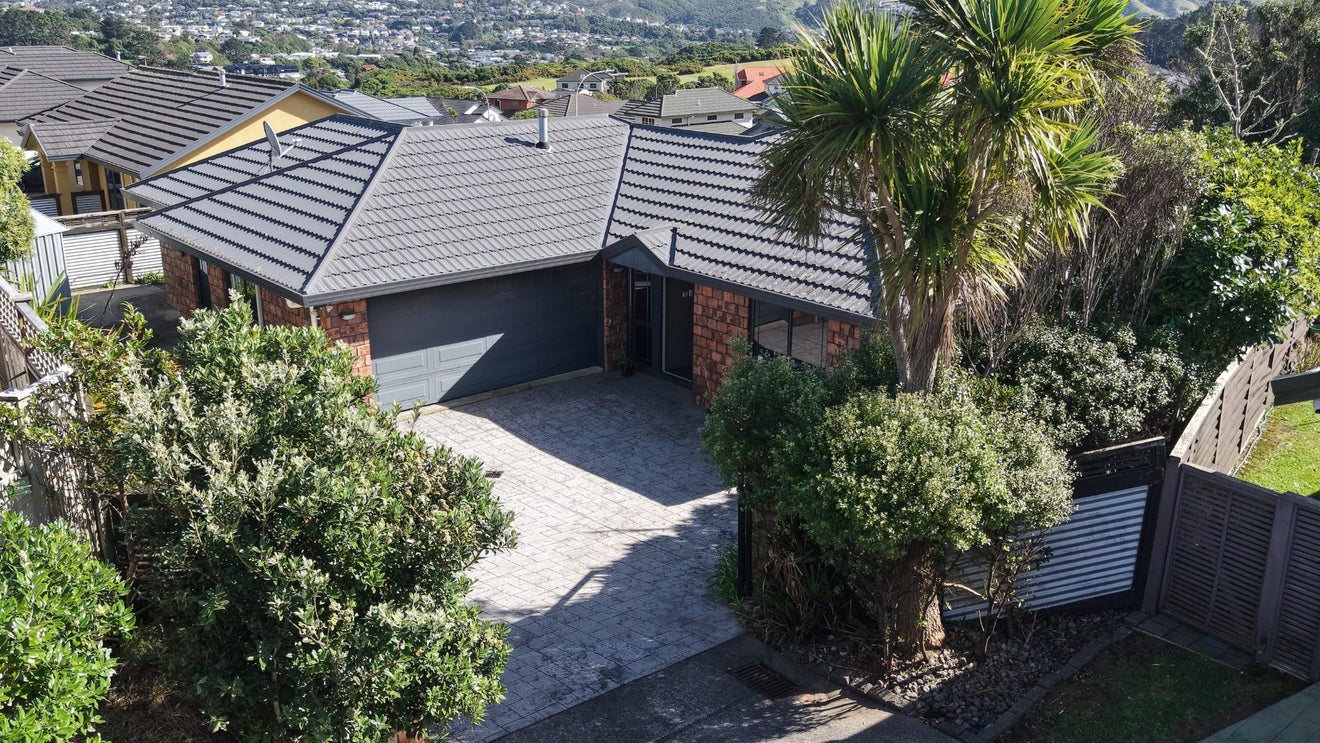 75 Kentwood Drive, Woodridge, Wellington - Carousel 1