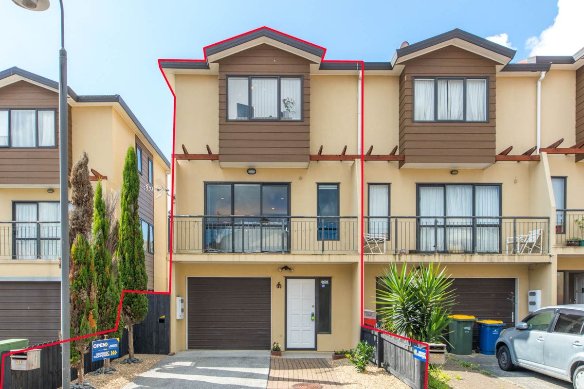 31/8 Margan Avenue, New Lynn, Auckland - Carousel 1