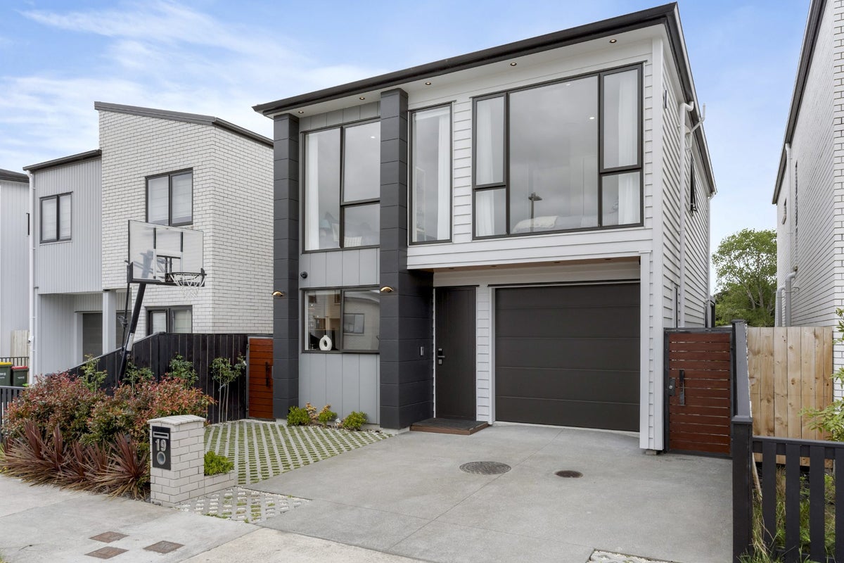 19 Pilot Drive, Hobsonville, Auckland - Carousel 1