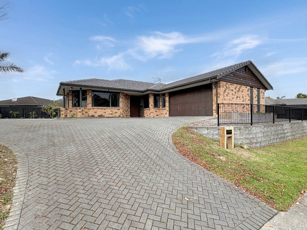 83 Wiltshire Drive, Huntington, Hamilton - Carousel 1
