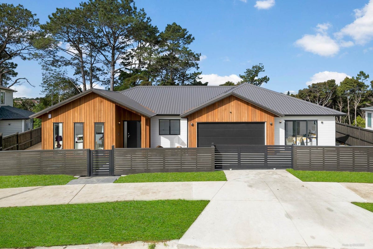 120 Kewa Road, Albany Heights, Auckland - Carousel 1