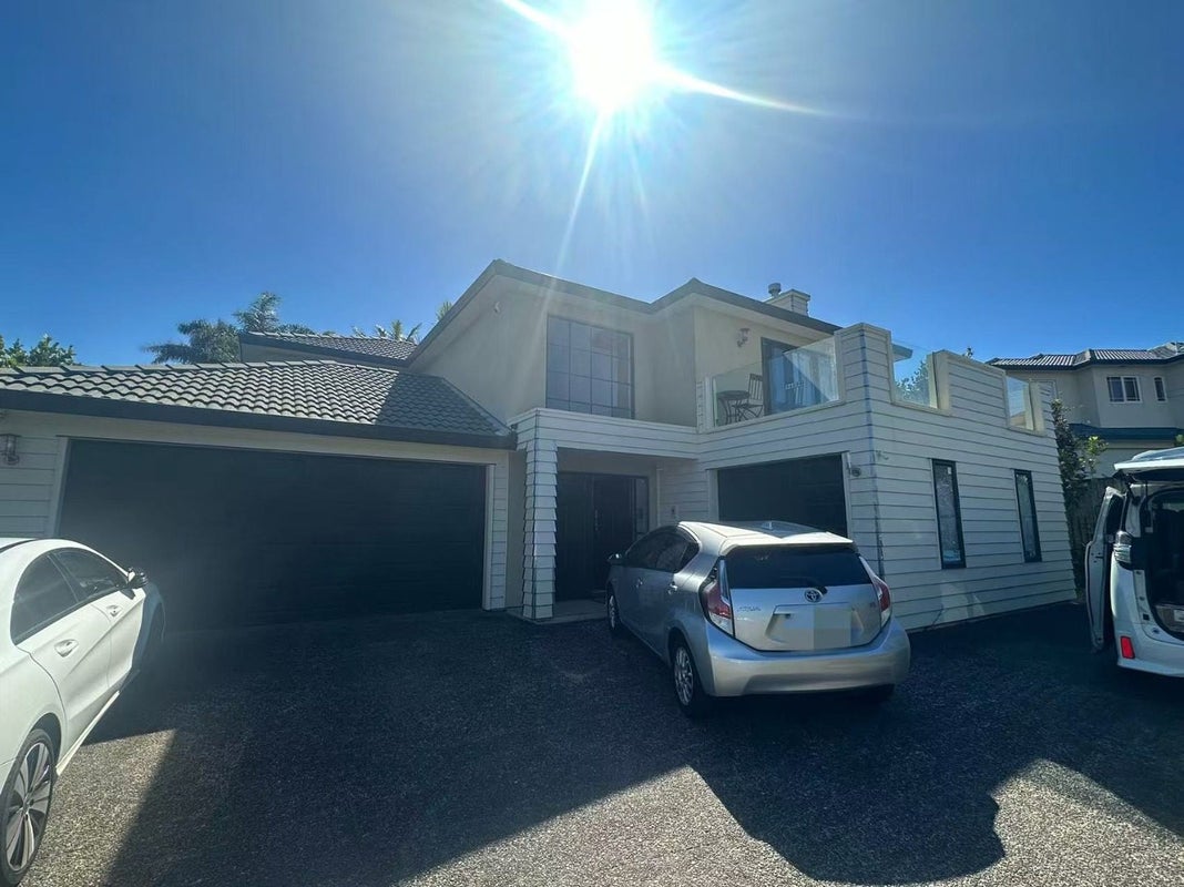 14 Ballintra Close, Pinehill, Auckland - Carousel 1