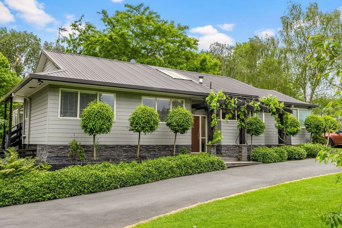 26 Woodlyn Drive, Drury - Carousel 1