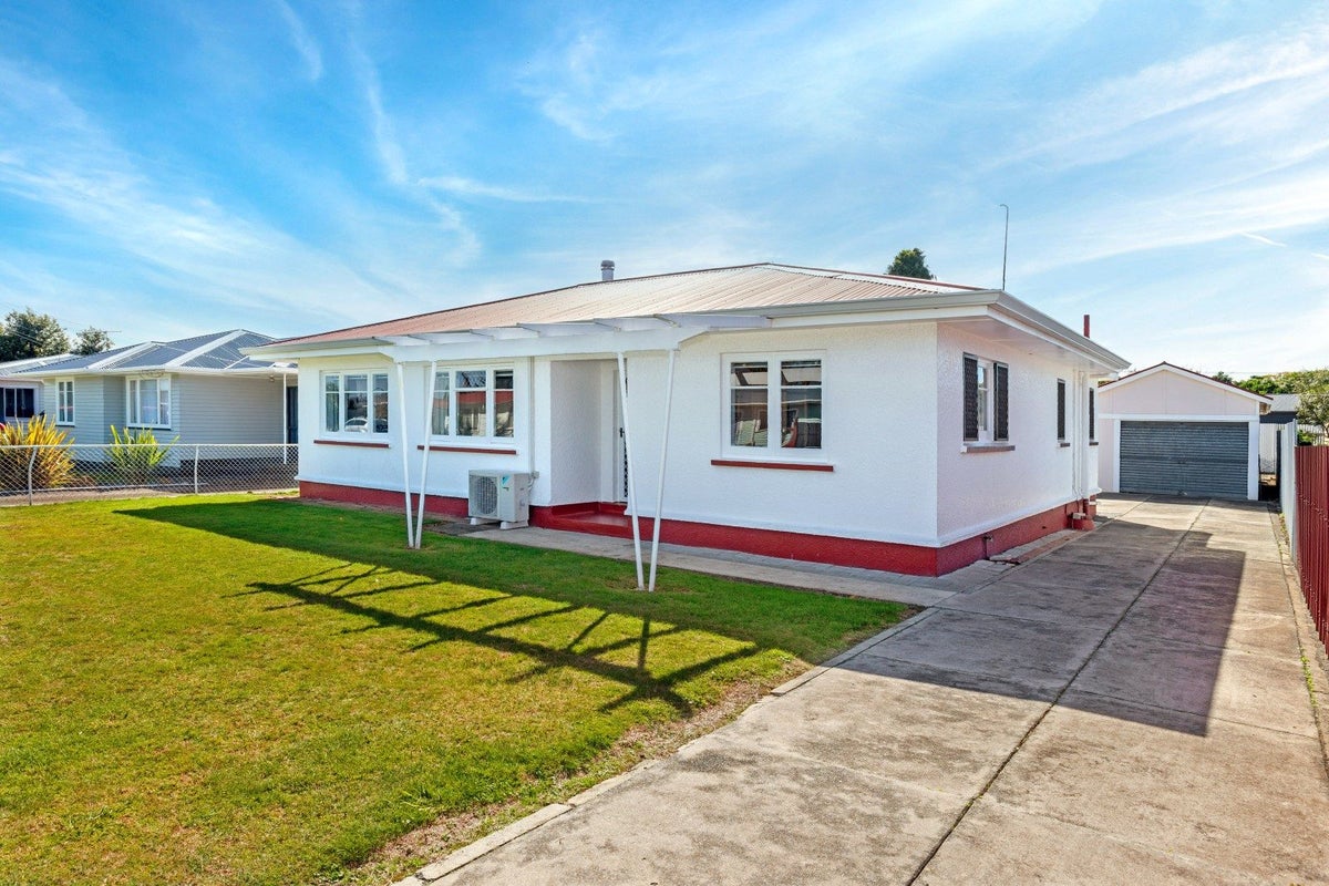 9 Tolerton Avenue, Elgin, Gisborne - Carousel 1