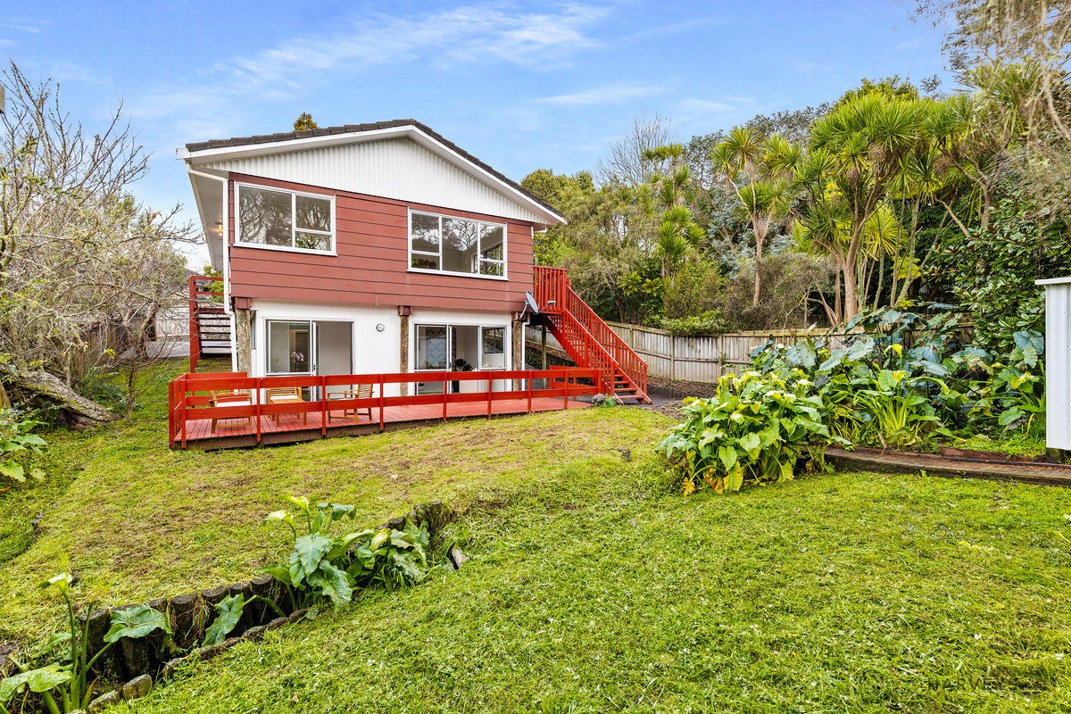 1D Nandana Drive, Glen Eden, Auckland - Carousel 1