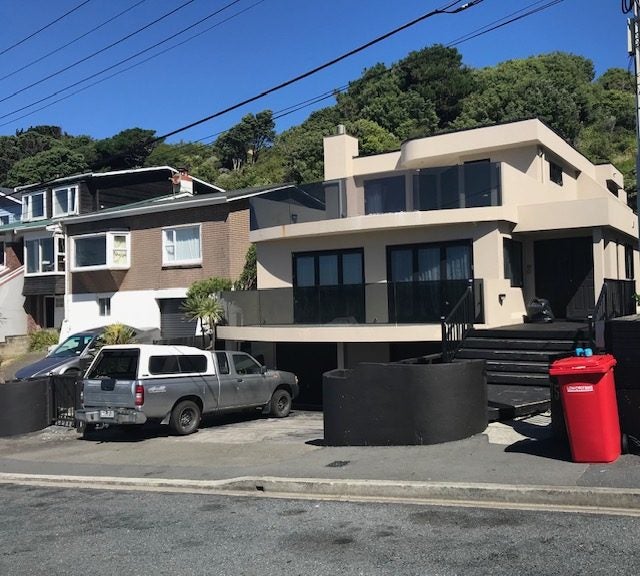 75 Mantell Street, Seatoun, Wellington - Carousel 1