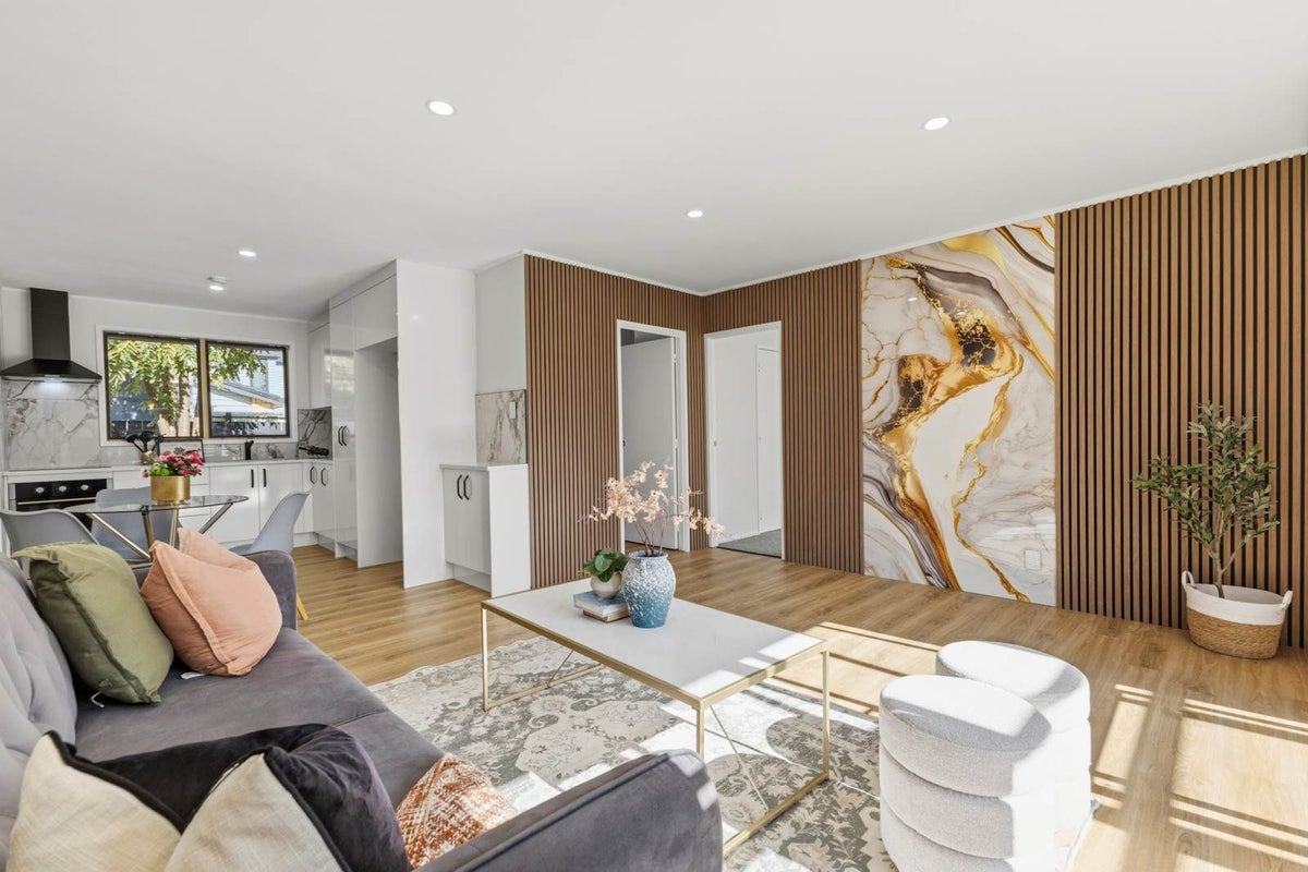 2/7 Elizabeth Avenue, Papatoetoe, Auckland - Carousel 1