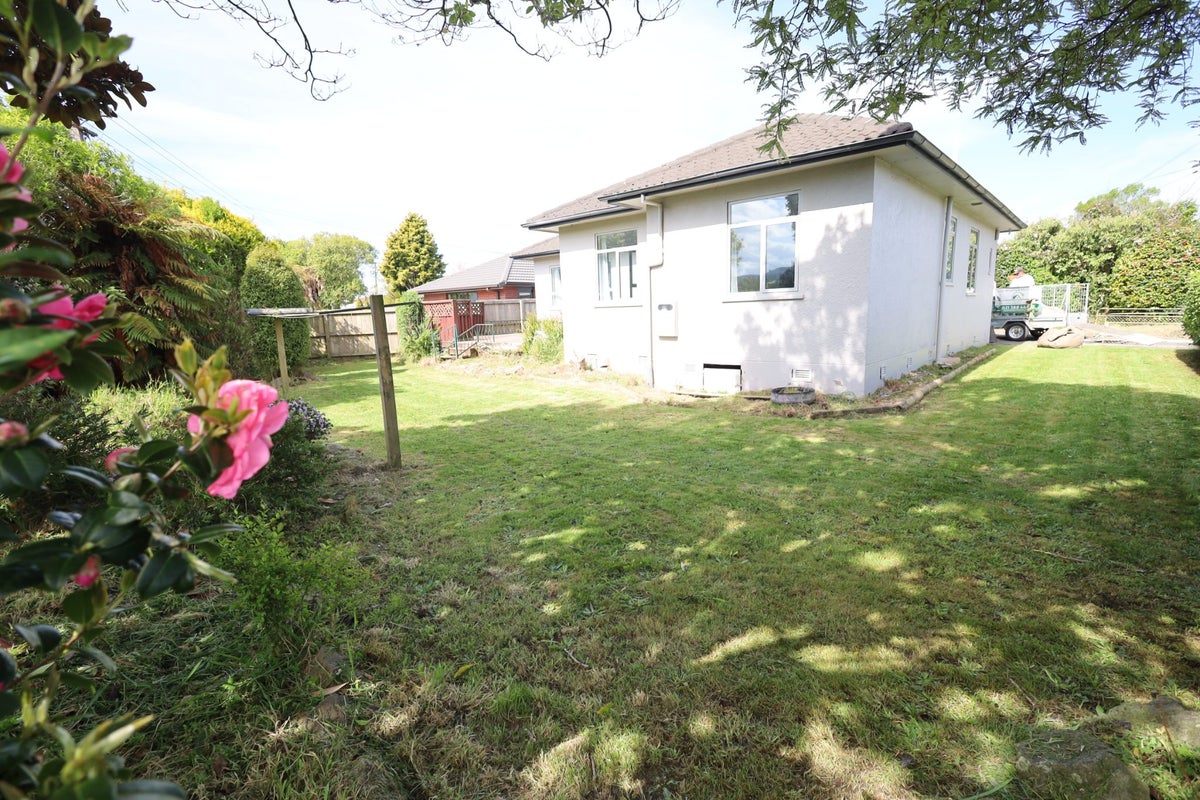 14 Monokia Street, Fairy Springs, Rotorua - Carousel 2