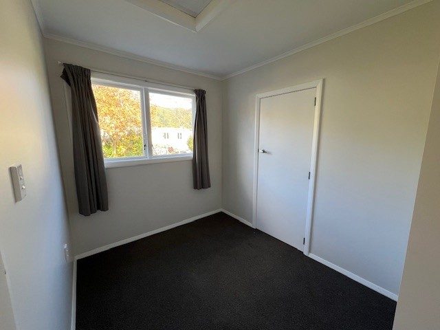 6 Keys Street, Naenae, Lower Hutt - Carousel 8