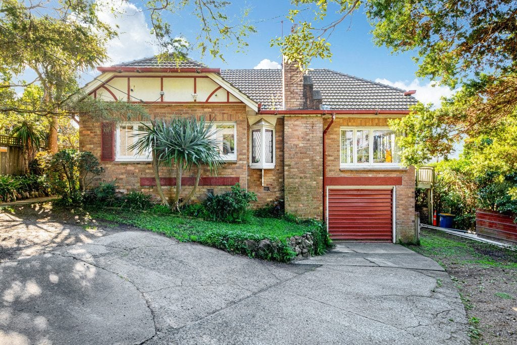 195 Golf Road, Titirangi, Auckland - Carousel 1