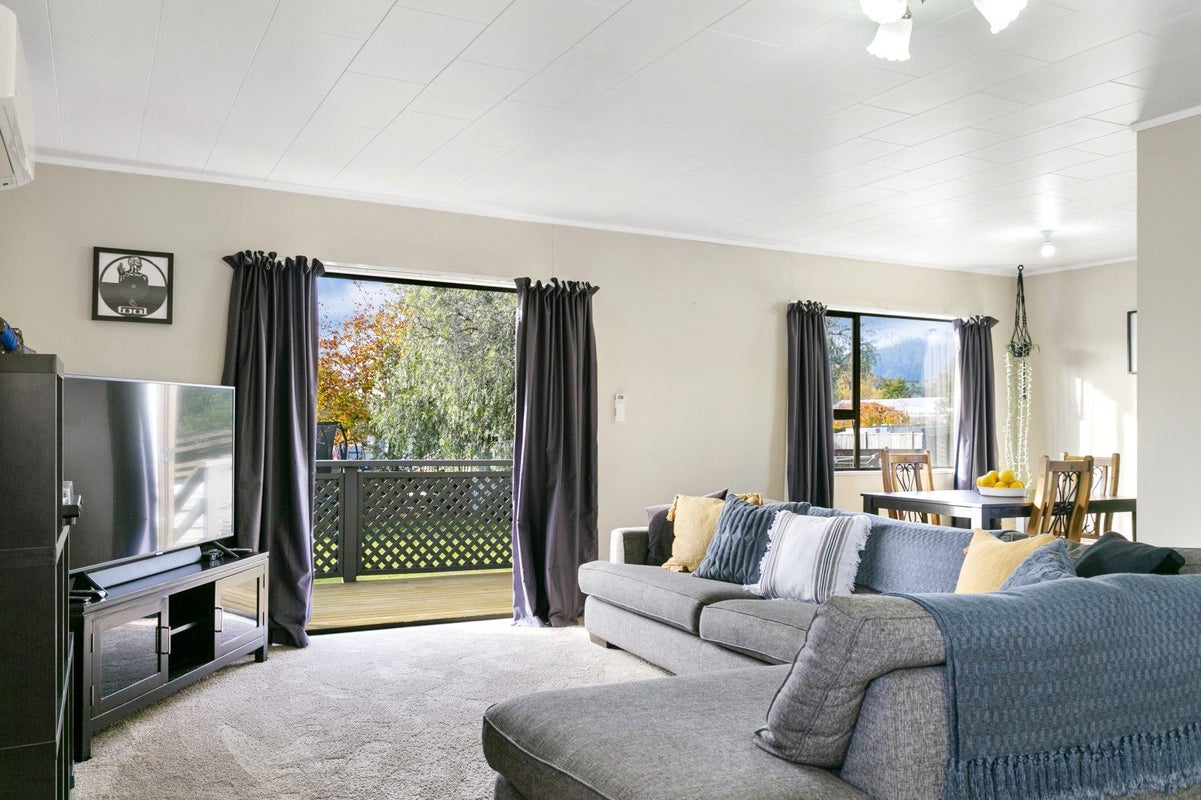 99 Richmond Avenue, Richmond Heights, Taupo - Carousel 2