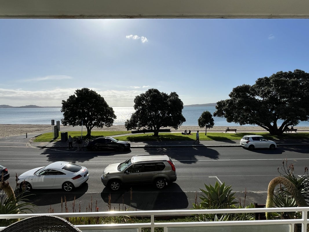 3/381 Tamaki Drive, St Heliers, Auckland - Carousel 1