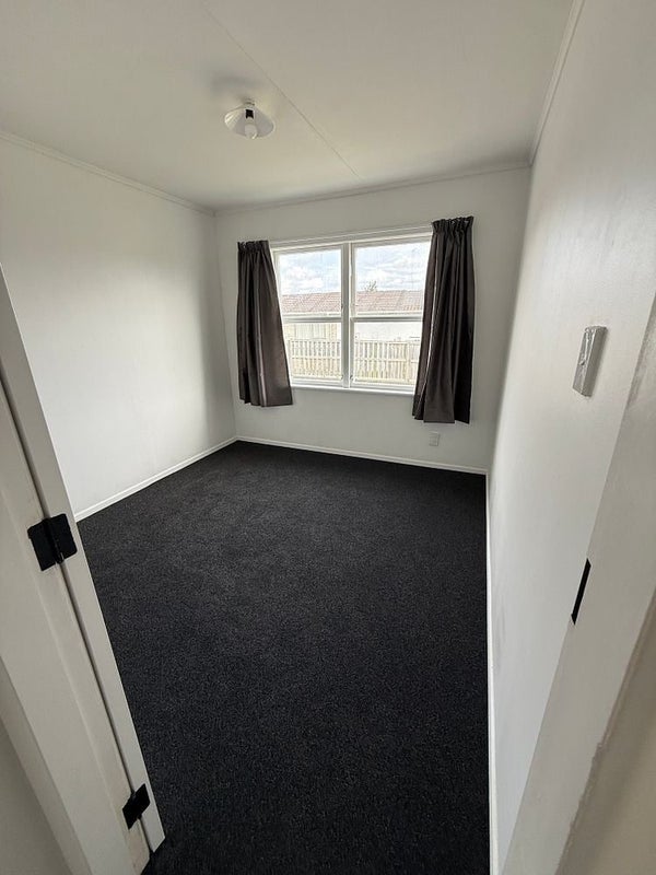 12 Tanekaha Place, Pukete, Hamilton - Carousel 21