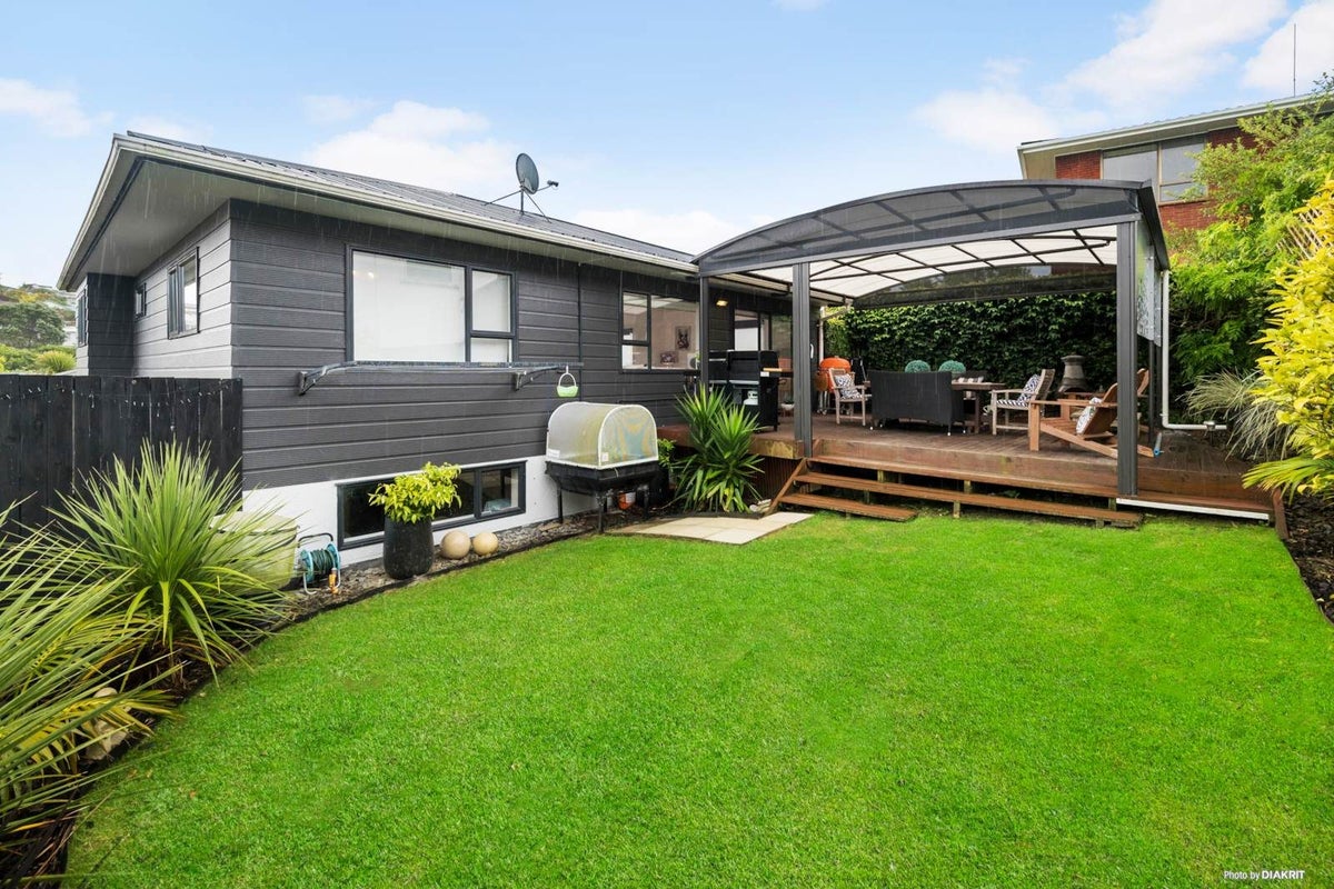 2/287 Vipond Road, Stanmore Bay, Whangaparaoa - Carousel 1
