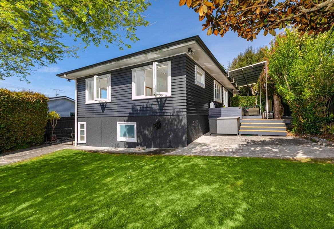 109 Browns Bay Road, Browns Bay, Auckland - Carousel 2