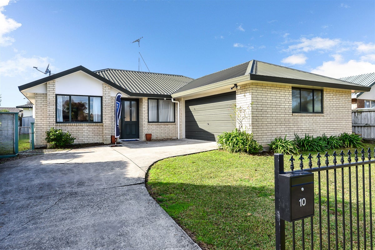 10 Antrim Place, Nawton, Hamilton - Carousel 1