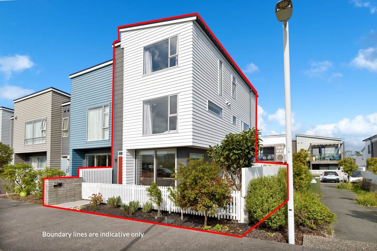 7 Rangihina Road, Hobsonville, Auckland - Carousel 1
