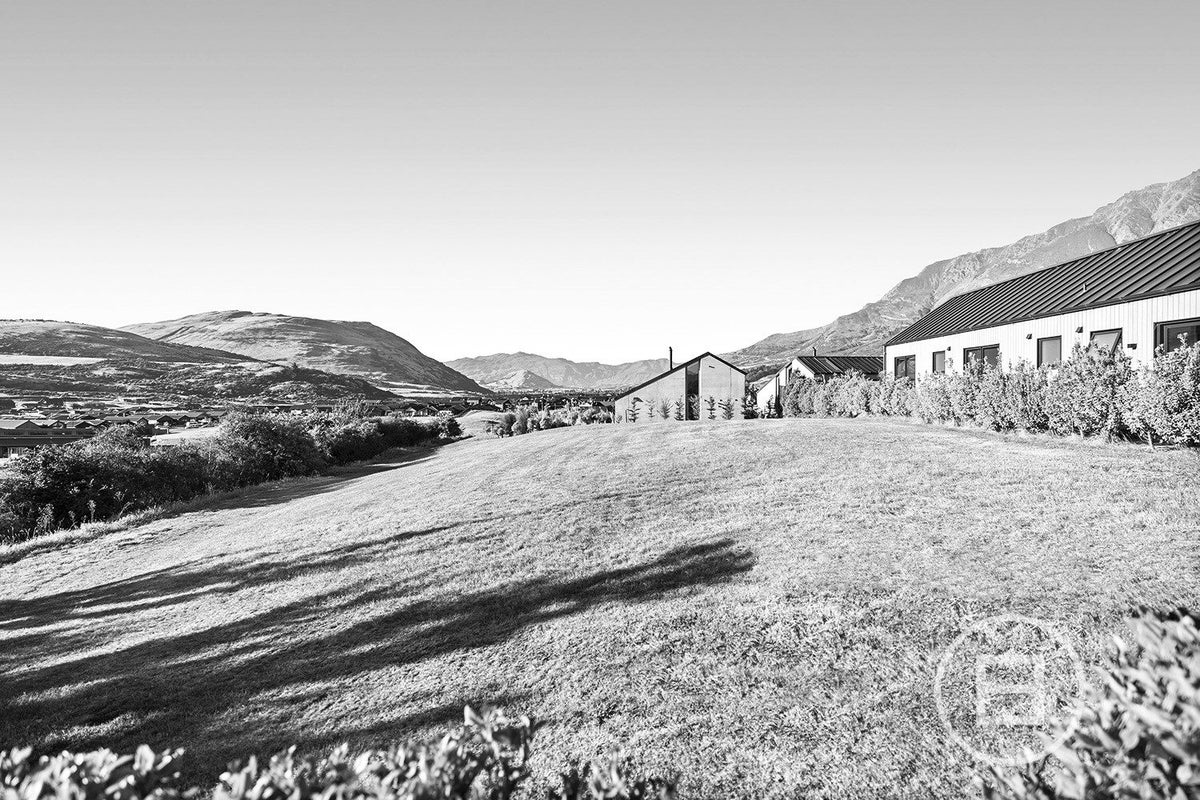 21 Cunninghams Drive, Jacks Point, Queenstown - Carousel 1