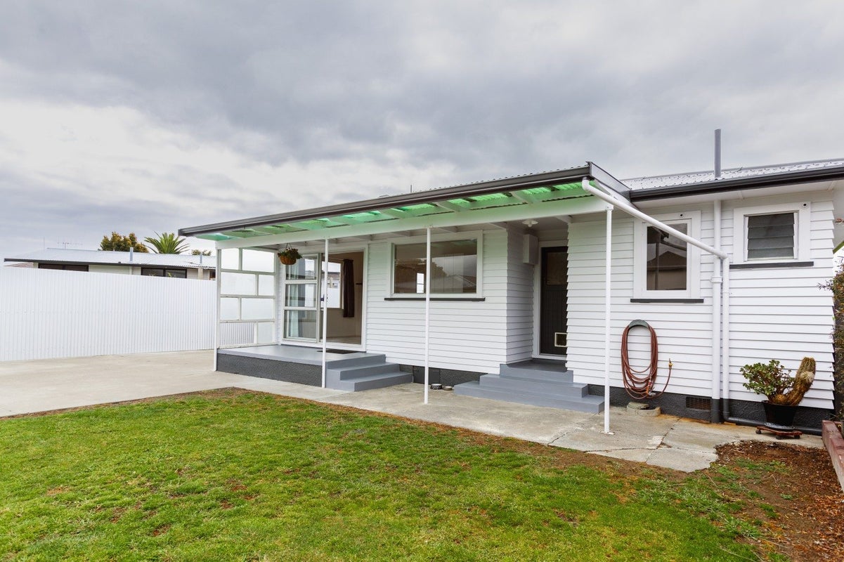 19 Harold Holt Avenue, Onekawa, Napier - Carousel 2