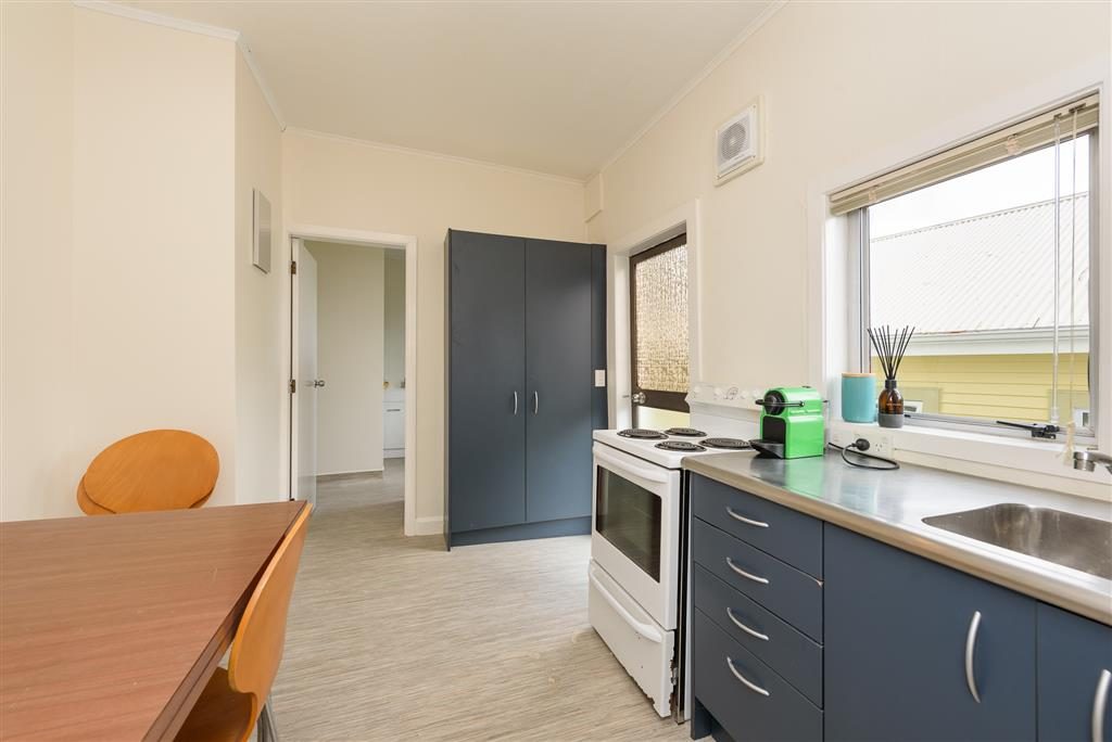 22 Durham Street, Aro Valley, Wellington - Carousel 1