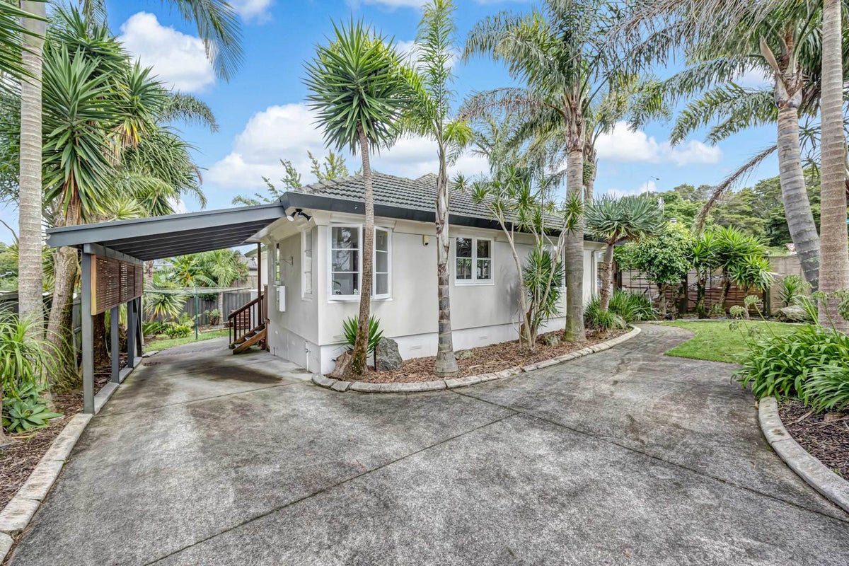 5 Sandspit Road, Cockle Bay, Auckland - Carousel 2