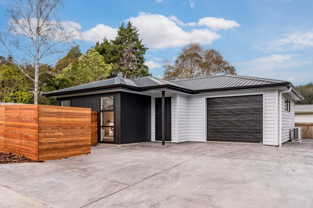 31 Moeraki Road, Maoribank, Upper Hutt - Carousel 23