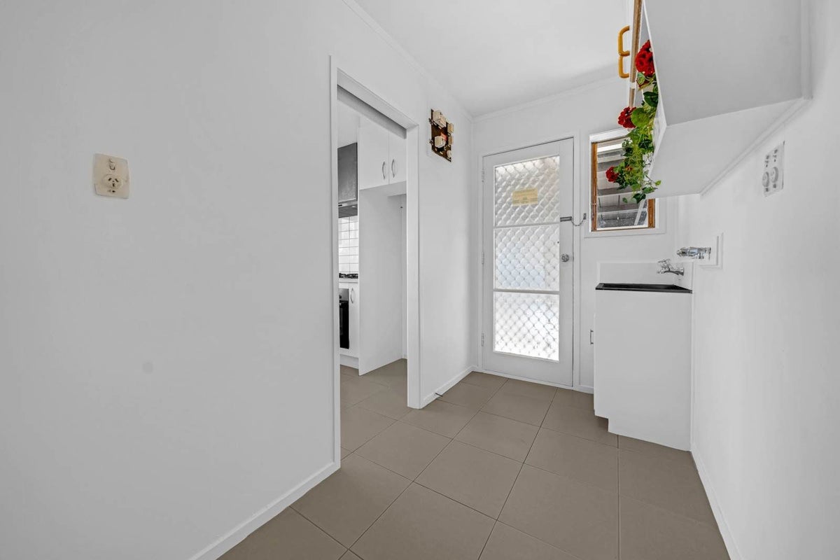 1/6 Tina Place, Sunnyhills, Auckland - Carousel 29